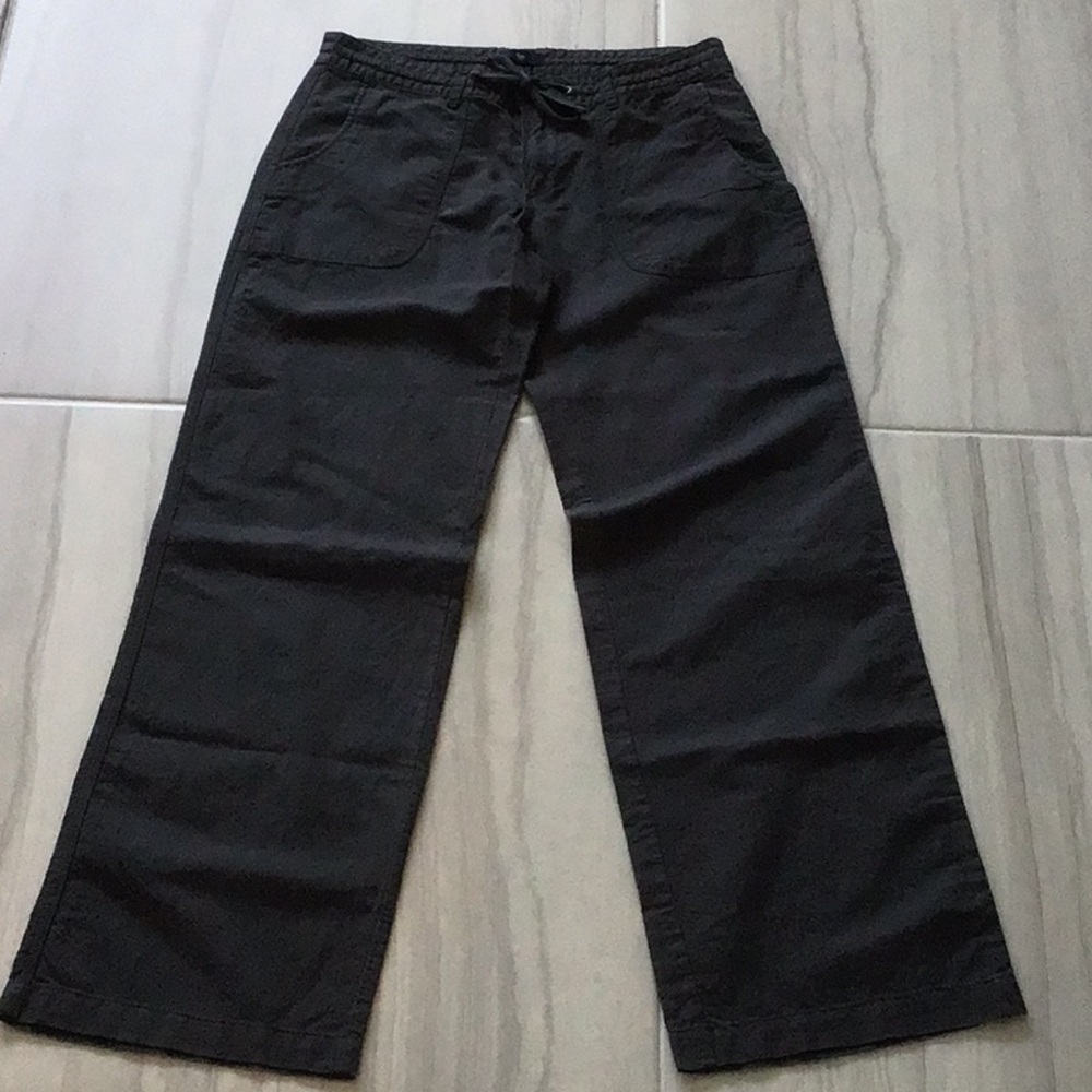 Dark grey Gap wide leg pants size 2R.